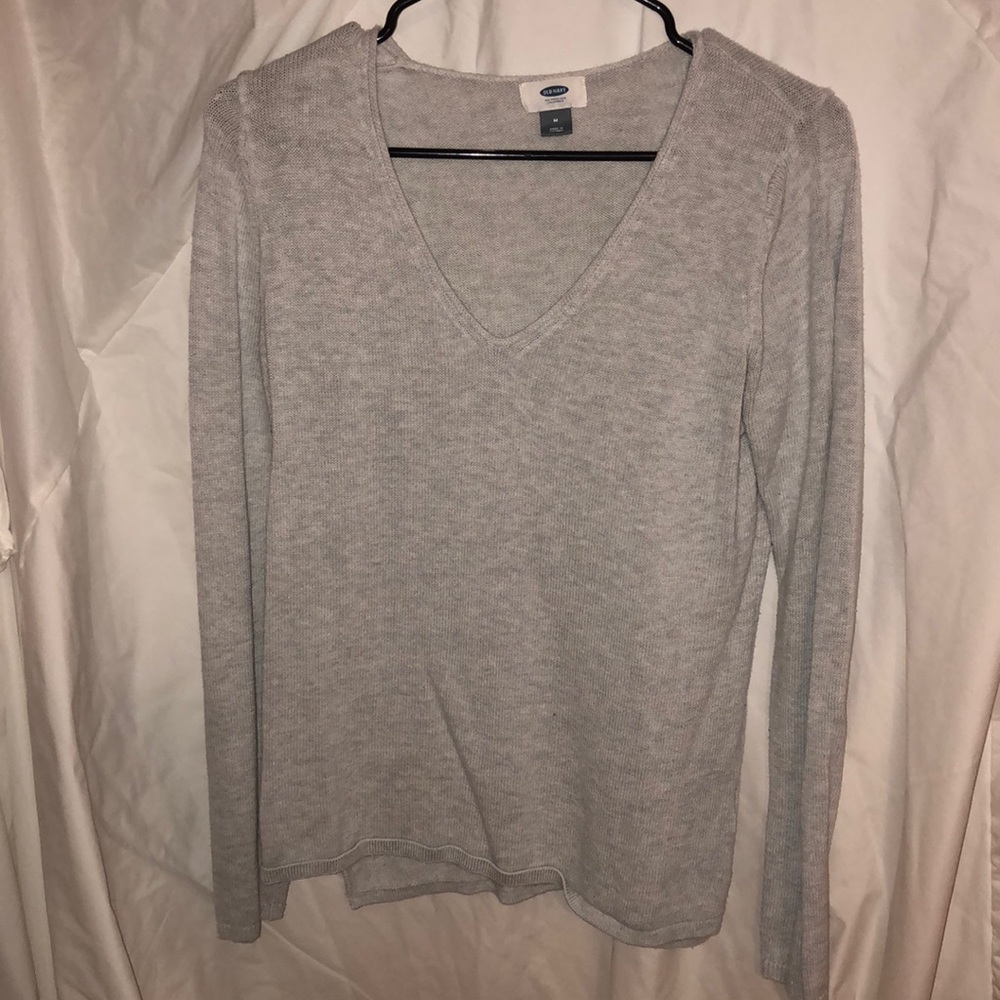 Grey v neck sweater | Old Navy | Size: M